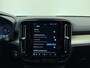 Volvo XC40 B3 177pk Plus Dark / Elektrische verstelbare stoelen / 360 graden camera / Harman kardon audio / Keyles enrty / All-season banden / 19''velgen /