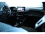 Peugeot e-2008 EV Allure Avantage 54 kWh | Adapt. Cruise | 360 Camera | Navigatie | Carplay | Climate | Keyless | LED | LMV |