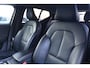 Volvo XC40 2.0 B4 Inscription | Harman Kardon Audio | Achteruitrijcamera | Lederen Bekleding | Trekhaak | Lichtmetalen Velgen 19 inch | Verwarmde Voorruit | Navigatie | BLIS | Keyless Entry