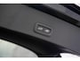 Volvo EC40 Single Motor Extended Range Ultra | Black Edition | Europa | 82 kWh | Adaptive Cruise Control | BLIS | Panoramadak | Harman / Kardon | Nubuck | 360 Camera | 20" | Memory | Elektrische Stoelen | Stoelverwarming voor & achter | Stuuverwarming |