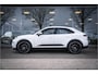 Porsche Macan 100 kWh ** Panodak ** 22inch ** BOSE ** Rijbereik 588km (WLTP) NL-auto ** NAP!!