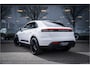 Porsche Macan 100 kWh ** Panodak ** 22inch ** BOSE ** Rijbereik 588km (WLTP) NL-auto ** NAP!!