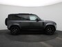 Land Rover Defender 110 2.0 P300e 110 X-Dynamic HSE Cold Climate Pack | Black Exterior Pack | 22" Inch Gloss Black | Meridian Surround Audiosysteem |