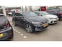 Volkswagen T-Roc 1.5 TSI R-Line Business+ Achteruitrijcamera (rear view), parkeersensoren voor en achter (pdc), digital cockpit pro, R-Line in- en exterieur, LED Matrix (IQ.Lights), climatronic, navigatie, 18" 'Nevada' LMV, verwarmbare voorstoelen, verwarmbaar multifunctioneel lederen stuurwiel, chrome dakrails, privacy glas, adaptieve cruise control (acc), elektrisch verstel-, verwarm- en inklapbare buitenspiegels, draadloos Apple Carplay & Android Auto, DAB+, variabele laadvloer etc.
