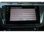 Volkswagen Tiguan 2.0 TSI 4Motion R-Line 7p 7 zits r-line in en exterieur panoramadak 20" LMV Suzuka head up display discover pro navi digital cockpit pro area view rondom zicht camera verwarmbare voorruit stoelverwarming elektrische achterklep keyless entry wegklapbare trekhaak side assist keyless entry VW Dealer onderhouden