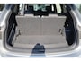 Volkswagen Tiguan 2.0 TSI 4Motion R-Line 7p 7 zits r-line in en exterieur panoramadak 20" LMV Suzuka head up display discover pro navi digital cockpit pro area view rondom zicht camera verwarmbare voorruit stoelverwarming elektrische achterklep keyless entry wegklapbare trekhaak side assist keyless entry VW Dealer onderhouden