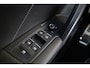 Volkswagen Tiguan 2.0 TSI 4Motion R-Line 7p 7 zits r-line in en exterieur panoramadak 20" LMV Suzuka head up display discover pro navi digital cockpit pro area view rondom zicht camera verwarmbare voorruit stoelverwarming elektrische achterklep keyless entry wegklapbare trekhaak side assist keyless entry VW Dealer onderhouden