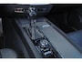 Volvo V60 T5 R-Design - IntelliSafe Assist & Surround - Full LED koplampen - Sensus navigatie - Harman Kardon Audio - Verwarmbare voorstoelen - Parkeersensoren voor & achter - Extra getint glas - 19' LMV