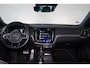 Volvo V60 T5 R-Design - IntelliSafe Assist & Surround - Full LED koplampen - Sensus navigatie - Harman Kardon Audio - Verwarmbare voorstoelen - Parkeersensoren voor & achter - Extra getint glas - 19' LMV