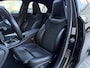 Mercedes-Benz A-klasse 200 Premium Plus | AMG-pakket | Pano-dak | Widescreen | Ambi light | sportstoelen | 19 inch |