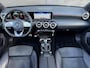Mercedes-Benz A-klasse 200 Premium Plus | AMG-pakket | Pano-dak | Widescreen | Ambi light | sportstoelen | 19 inch |