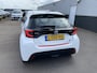 Toyota Yaris 1.5 Hybrid Dynamic Navigatie, Smart Key, LMV, NL-auto, Achteruitrijcamera, Adaptieve cruise control, LED, Volledige historie