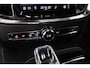 Volvo V60 T6 Plug-in hybrid AWD Plus Dark | Adaptive Cruise Control | 360° Parkeercamera | BLIS | Stoelverwarming | Stuurwielverwarming | Wegklapbare trekhaak | Harman Kardon Premium Audio | Google infotainment