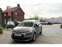 Citroën C4 Grand SpaceTourer 7-Persoons 130 Pk Benzine KGJ-74-X * Navigatie * Keyless Start * DAB Radio * Climate & Cruise Control * L.M. Velgen & Michelin * Achteruitrij Parkeer Camera * Vingerhoets; Vierde Generatie Eersteklas Service. Al meer dan 100 jaar een begrip in de Brabantse Kempen.