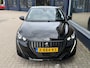 Peugeot 208 1.2 Turbo 100 PK Allure Pack | Zeer Complete Uitvoering | Slechts 20.773 KM | 1e Eigenaar | Keyless Entry | Camera | Adaptieve Cruise Control | Parkeersensoren | Navigatie via Telefoon | Stoelverwarming | Digitaal Dashboard | DAB+ Radio | Apple Carplay | 6-Bak | Half Lederen Bekleding | Lichtmetalen Velgen 16" |