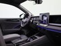Volkswagen Tayron 1.5 eHybrid R-Line Edition 272 PK | Lederen Stoelen Met Geheugen | Navigatie Groot Scherm | Trekhaak | 360 Camera | Head-Updisplay | Stoelverwarming Voor & Achter | Stuurwielverwarming |