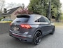 Volkswagen Tiguan 1.5 TSI R-Line Black Style/ Cam/ 20'inch/ Trekhaak/ IQ Matrix