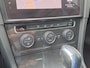 Volkswagen E-Golf e-Golf | SOH waarde accu is 92,5 % | Parkeersensoren V+A | Cruise control adaptief | Navi | Automaat | Carplay | 100 % Elektrisch