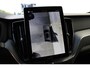 Volvo XC60 2.0 T8 Plug-in hybrid AWD Ultra Black Edition | Luchtvering | Bowers & Wilkins Premium Audio | 360° Parkeercamera | Parkeersensoren voor + achter | Google Infotainment | Parkeerverwarming | Nieuw Model | Nappa Lederen bekleding