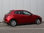 Mazda 2 1.5 Skyactiv-G Luxury | Head-up | Camera | Trekhaak | Keyless | Org. NL