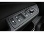 Volkswagen Golf 1.5 TSI Life Business | Trekhaak | LED | Adaptieve cruise control | Camera