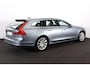 Volvo V90 T4 Momentum - IntelliSafe Assist & Surround - Navigatie - Apple® CarPlay - Android Auto - Lederen bekleding met verwarmbare voorstoelen - Elektr. bedienbare achterklep - Automatische bagageruimte afdekking - Parkeersensoren voor & achter - Automatisch dimmende binnen- & buitenspiegels - 12,3 inch bestuurdersdisplay - 18 inch LMV - Cross Traffic Alert