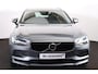 Volvo V90 T4 Momentum - IntelliSafe Assist & Surround - Navigatie - Apple® CarPlay - Android Auto - Lederen bekleding met verwarmbare voorstoelen - Elektr. bedienbare achterklep - Automatische bagageruimte afdekking - Parkeersensoren voor & achter - Automatisch dimmende binnen- & buitenspiegels - 12,3 inch bestuurdersdisplay - 18 inch LMV - Cross Traffic Alert