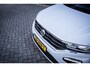 Volkswagen T-Roc 1.5 TSI Style | Automaat | Adapt. cuise | Trekhaak | Multifunctie stuur | Navi | Parkeerhulp | Lane assist |