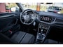 Volkswagen T-Roc 1.5 TSI Style | Automaat | Adapt. cuise | Trekhaak | Multifunctie stuur | Navi | Parkeerhulp | Lane assist |