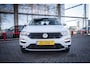 Volkswagen T-Roc 1.5 TSI Style | Automaat | Adapt. cuise | Trekhaak | Multifunctie stuur | Navi | Parkeerhulp | Lane assist |