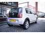Volkswagen Up! 1.0 Cross up! 75pk BlueMotion | Cruise control | Airco | Bluetooth |Parkeerhulp |