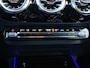 Mercedes-Benz EQA 300 4MATIC AMG Line 67 kWh | Panoramadak | Stoelverwarming | 1800kg Trekgewicht | Navigatie | Crusie Control | Achteruitrijcamera | Parkeersensoren | Apple Carplay/Android Auto |