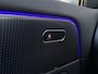 Mercedes-Benz EQA 300 4MATIC AMG Line 67 kWh | Panoramadak | Stoelverwarming | 1800kg Trekgewicht | Navigatie | Crusie Control | Achteruitrijcamera | Parkeersensoren | Apple Carplay/Android Auto |