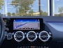 Mercedes-Benz EQA 300 4MATIC AMG Line 67 kWh | Panoramadak | Stoelverwarming | 1800kg Trekgewicht | Navigatie | Crusie Control | Achteruitrijcamera | Parkeersensoren | Apple Carplay/Android Auto |