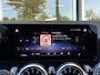 Mercedes-Benz EQA 300 4MATIC AMG Line 67 kWh | Panoramadak | Stoelverwarming | 1800kg Trekgewicht | Navigatie | Crusie Control | Achteruitrijcamera | Parkeersensoren | Apple Carplay/Android Auto |