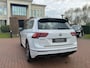 Volkswagen Tiguan 2.0 TSI 4Motion Highline Business R Apple Carplay - Panoramadak - Trekhaak