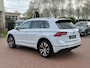 Volkswagen Tiguan 2.0 TSI 4Motion Highline Business R Apple Carplay - Panoramadak - Trekhaak
