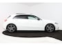 Mercedes-Benz A-klasse 180 Business Solution AMG (PANORAMADAK, STOELVERWARMING, PDC, CAMERA, NAVIGATIE)