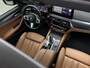 BMW 5-Serie Touring 530e M-Sport | Panorama | 360 Camera | ACC | Harman-Kardon | Trekhaak | Keyless-Entry | Leder | Rij-Assist Pro | 19'' | Sfeerverlichting | Carplay | LED | Zonwering | Standkachel | Draadloos Laden | Dealer onderhouden |