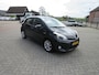 Toyota Yaris 1.5 Full Hybrid Dynamic Automaat * Rijklaarprijs incl. garantie * Cruise control * Camera * Half Leder * Stoelverwarming * Lichtmetalen velgen *