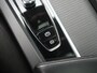 Volvo V60 2.0 B3 Momentum Business - RIJKLAARPRIJS - All Seasonbanden - Achteruitrijcamera - Elektrisch Glazen Schuif-/Kanteldak - Apple Carplay - Android Auto
