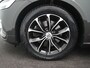 Volvo V60 2.0 B3 Momentum Business - RIJKLAARPRIJS - All Seasonbanden - Achteruitrijcamera - Elektrisch Glazen Schuif-/Kanteldak - Apple Carplay - Android Auto