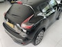 Nissan Juke 1.2 DIG-T S/S Connect Edition Achteruitrijcamera - Navigatie - Rondomzicht camera - Stoelverwarming - Airco - Cruise control - Bluetooth - Dodehoek detector - Keyless entry - Licht metalen velgen 17 inch - Led verlichting - Mistlampen - Start/stop systeem - Stuur leder - Stuur multifunctioneel - Extra getint glas achter - Elektrische ramen