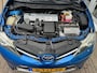 Toyota Auris Touring Sports 1.8 Hybrid Aspiration | 2e eigenaar | Automaat | Trekhaak | Airco | Navigatie | Cruise control | Achteruitrijcamera | APK tot 01-03-2027 | NAP |