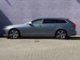 Volvo V90 2.0 T4 R-Design | Trekhaak | Stoelverwarming V+A | Adaptieve cruise | Standkachel | Stuurverwarming | BLIS | Parkeersensoren V+A | Elektr. bedienbare achterklep |