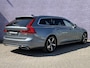 Volvo V90 2.0 T4 R-Design | Trekhaak | Stoelverwarming V+A | Adaptieve cruise | Standkachel | Stuurverwarming | BLIS | Parkeersensoren V+A | Elektr. bedienbare achterklep |