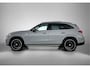Mercedes-Benz GLC 300 e 4MATIC AMG Plug-In Hybride AMG line | Night Pakket | Trekhaak | Panorama Schuif-Kanteldak | 20 Inch AMG Velgen | Memory Voorstoelen. Inclusief 24 maanden Mercedes-Benz Certified garantie voor Europa.
