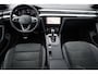Volkswagen Arteon 1.4 TSI eHybrid R-Line Business+ camera side assist discover pro navigatie LED IQ Matrix ACC leder alcantara digital cockpit pro 4x stoelverwarming travel assist light assist draadloos carplay zwarte dakhemel keyless go spraak bediening draadloos laden