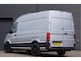 Volkswagen Crafter 35 2.0 TDI L3H3 75 EDITION 177PK AUT. LED, LEDER, TREKHAAK, ERGO ACTIVE GEVEERDE STOEL, STUURVERWARMING, STOELVERWARMING, VOORRUITVERWARMING, ADAPT. CRUISE, CAMERA, NAVI, CLIMA, NL AUTO, NAP