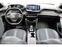 Peugeot e-2008 EV Allure 50 kWh, PDC voor/achter + Camera, App Connect, Clima, Navi, Cruise, 17 inch Lmv.
